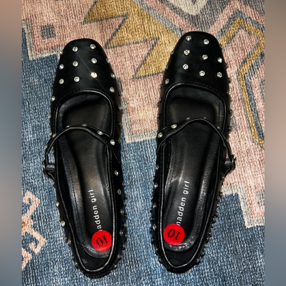 Like New Steve Madden Ballet Flats